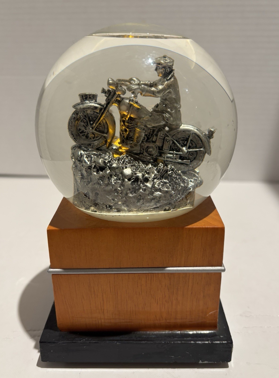 VTG 2002 Harley Davidson Motorcycle Snow Globe 100th Year Light & Sound Works_4 VTG 2002 Harley Davidson Motorcycle Snow Globe 100th Year Light & Sound Works