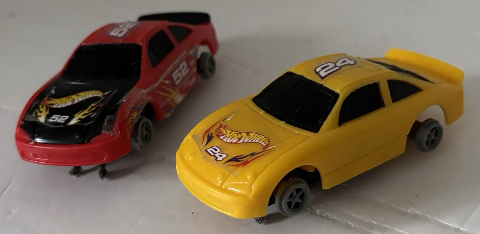 Pair of Hot Wheels Slot Cars 1:43 from Racing Super Speedway 2001 TESTED Working_1 Pair of Hot Wheels Slot Cars 1:43 from Racing Super Speedway 2001 TESTED Working