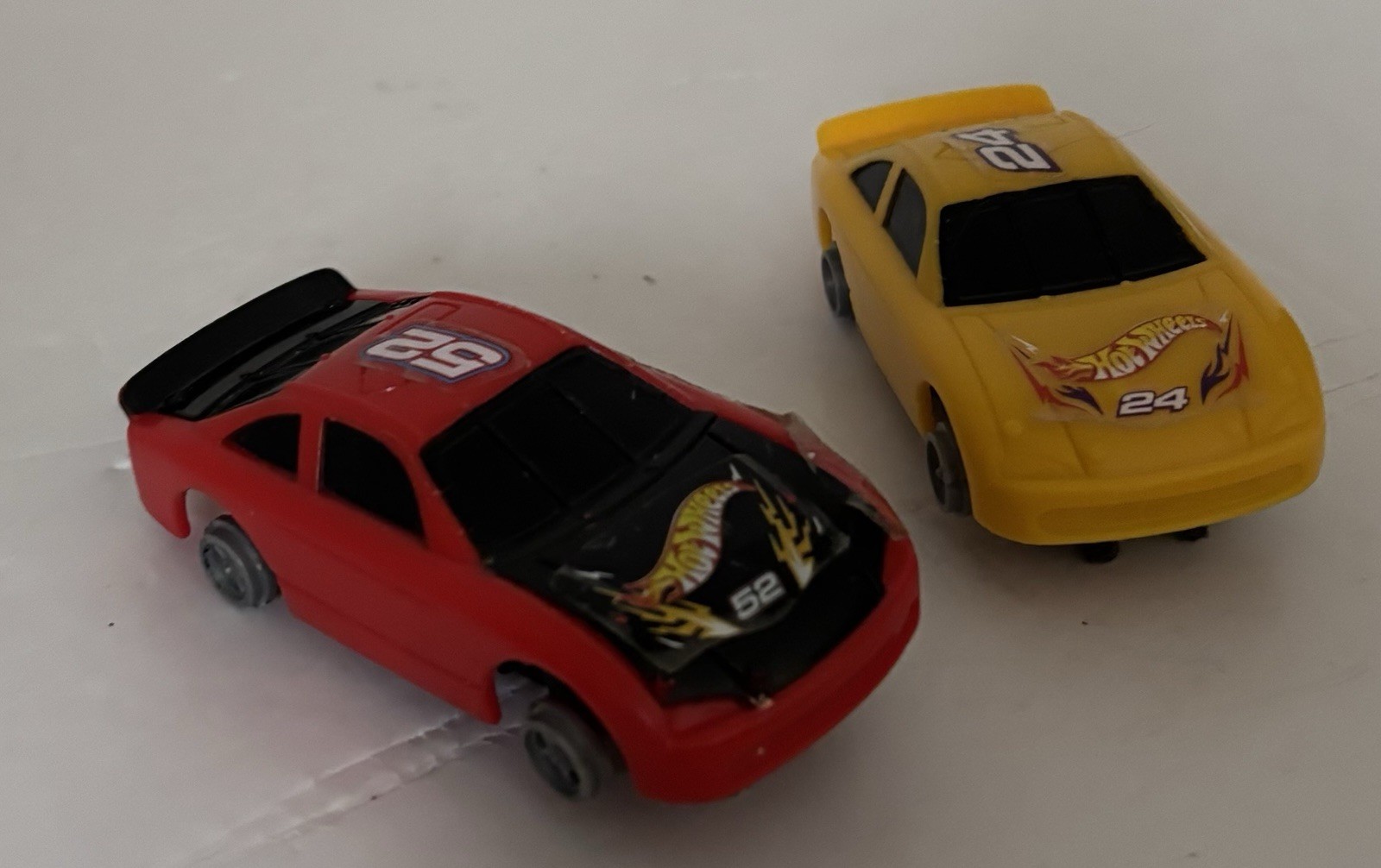 Pair of Hot Wheels Slot Cars 1:43 from Racing Super Speedway 2001 TESTED Working_2 Pair of Hot Wheels Slot Cars 1:43 from Racing Super Speedway 2001 TESTED Working
