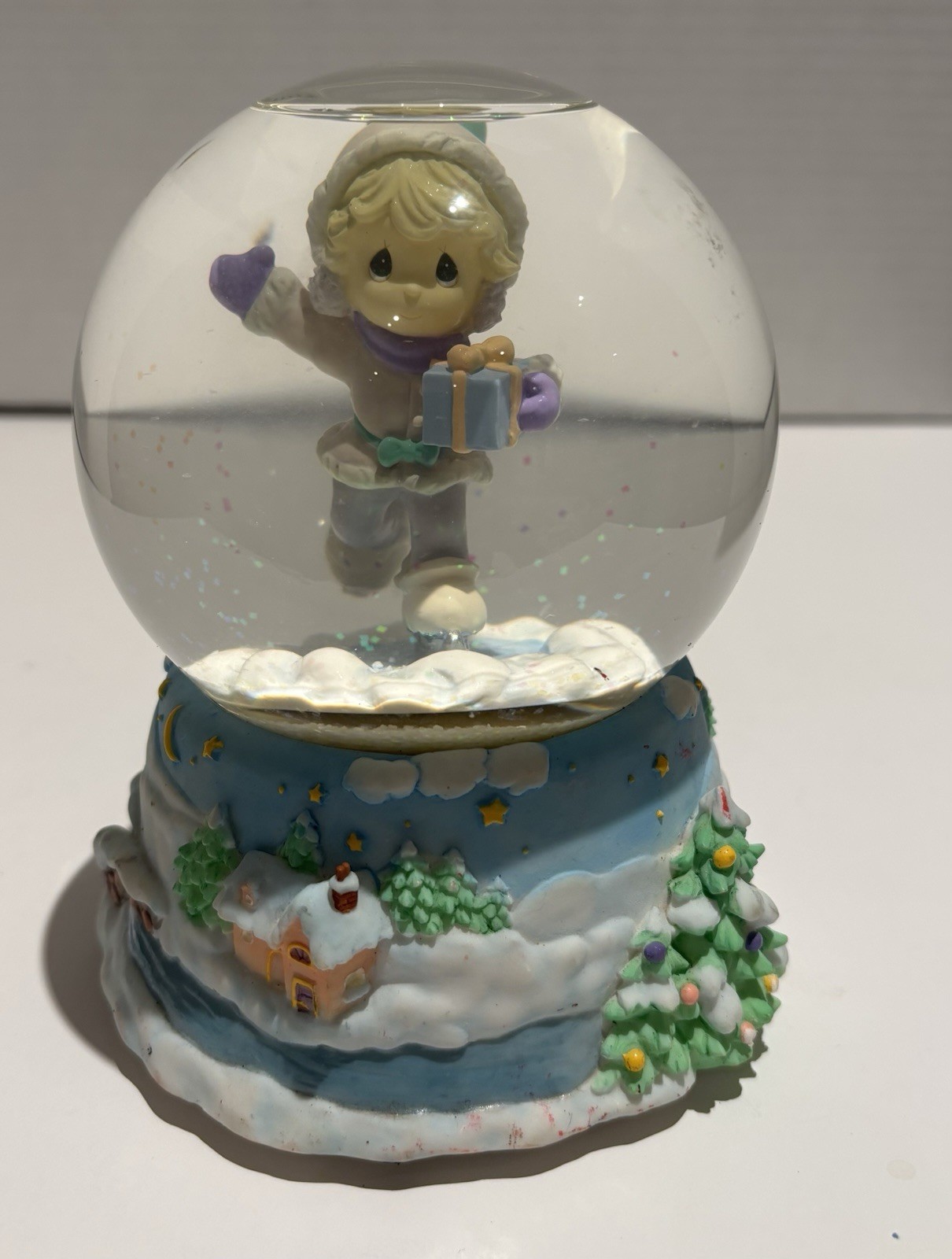 Vintage 2000 Precious Moments Musical Snow Globe Skater's Waltz Enesco VGUC_0 Vintage 2000 Precious Moments Musical Snow Globe Skater's Waltz Enesco VGUC