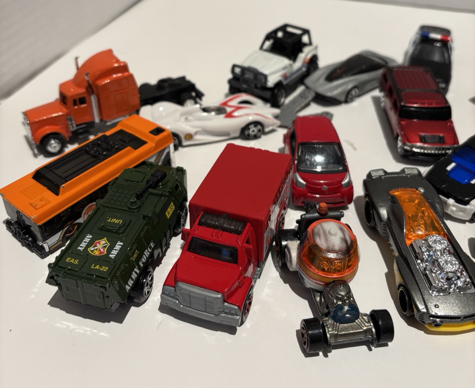 Lot of 23 Die Cast Metal Vehicles - Matchbox Hot Wheels Maisto 2002 - 2020_1 Lot of 23 Die Cast Metal Vehicles - Matchbox Hot Wheels Maisto 2002 - 2020
