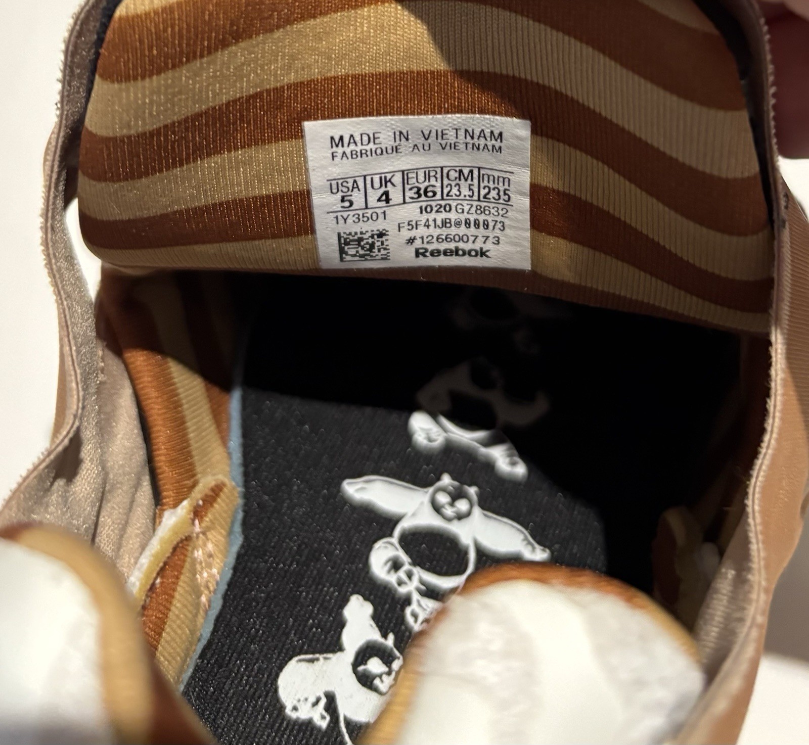 Reebok Kung Fu Panda x InstaPump Fury "Po" Sneakers VGUC Size 5 US 36 EU_4 Reebok Kung Fu Panda x InstaPump Fury "Po" Sneakers VGUC Size 5 US 36 EU