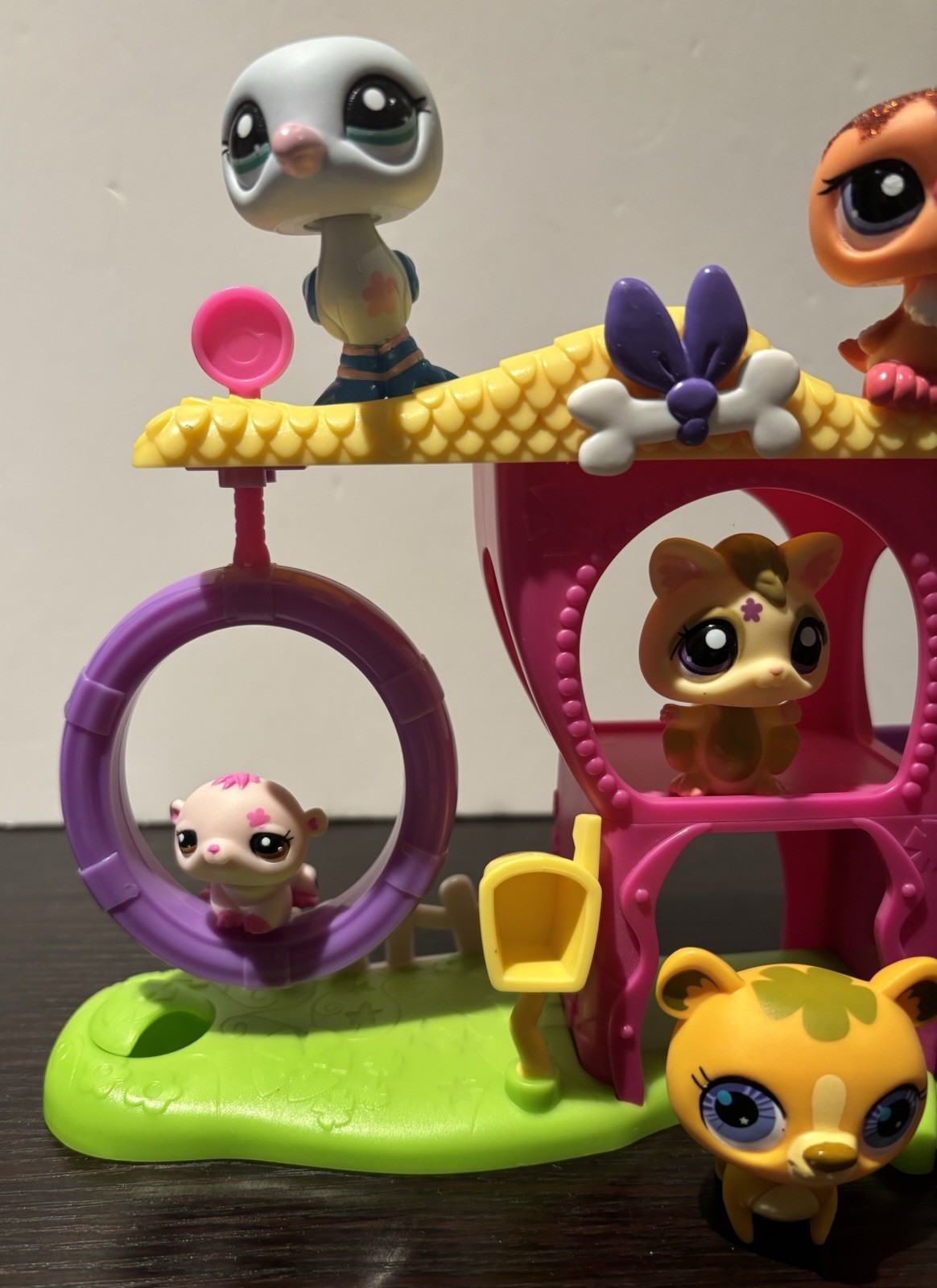 LITTLEST PET SHOP Lot 6 Figures - Whirl Around Playground Playset LPS_1 LITTLEST PET SHOP Lot 6 Figures - Whirl Around Playground Playset LPS