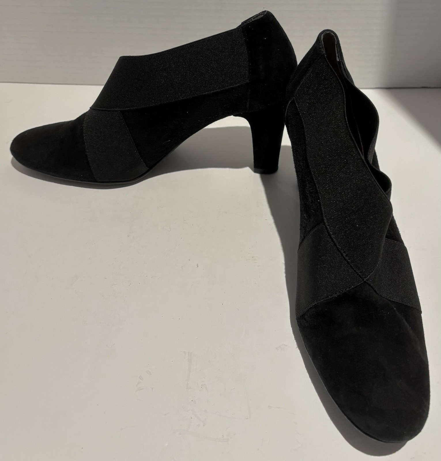 UGO BACCI Slip On 3” Heels - Black Suede Size 37 EU, 6.5 US Made In Spain_0 UGO BACCI Slip On 3” Heels - Black Suede Size 37 EU, 6.5 US Made In Spain