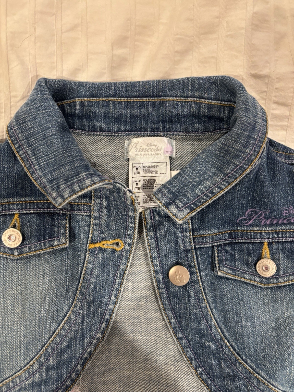 Vintage Y2K Disney Store Princess Cropped Denim Girls Jean Jacket - Size 5 to 8_3 Vintage Y2K Disney Store Princess Cropped Denim Girls Jean Jacket - Size 5 to 8
