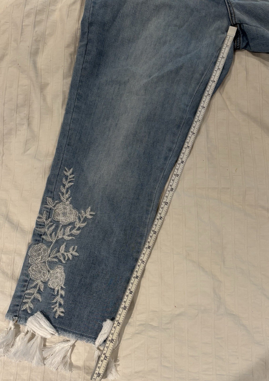 NWT TRIBAL Size 12 Blue Jeans w/ White Embroidery & Tassel Skinny Crop_6 NWT TRIBAL Size 12 Blue Jeans w/ White Embroidery & Tassel Skinny Crop