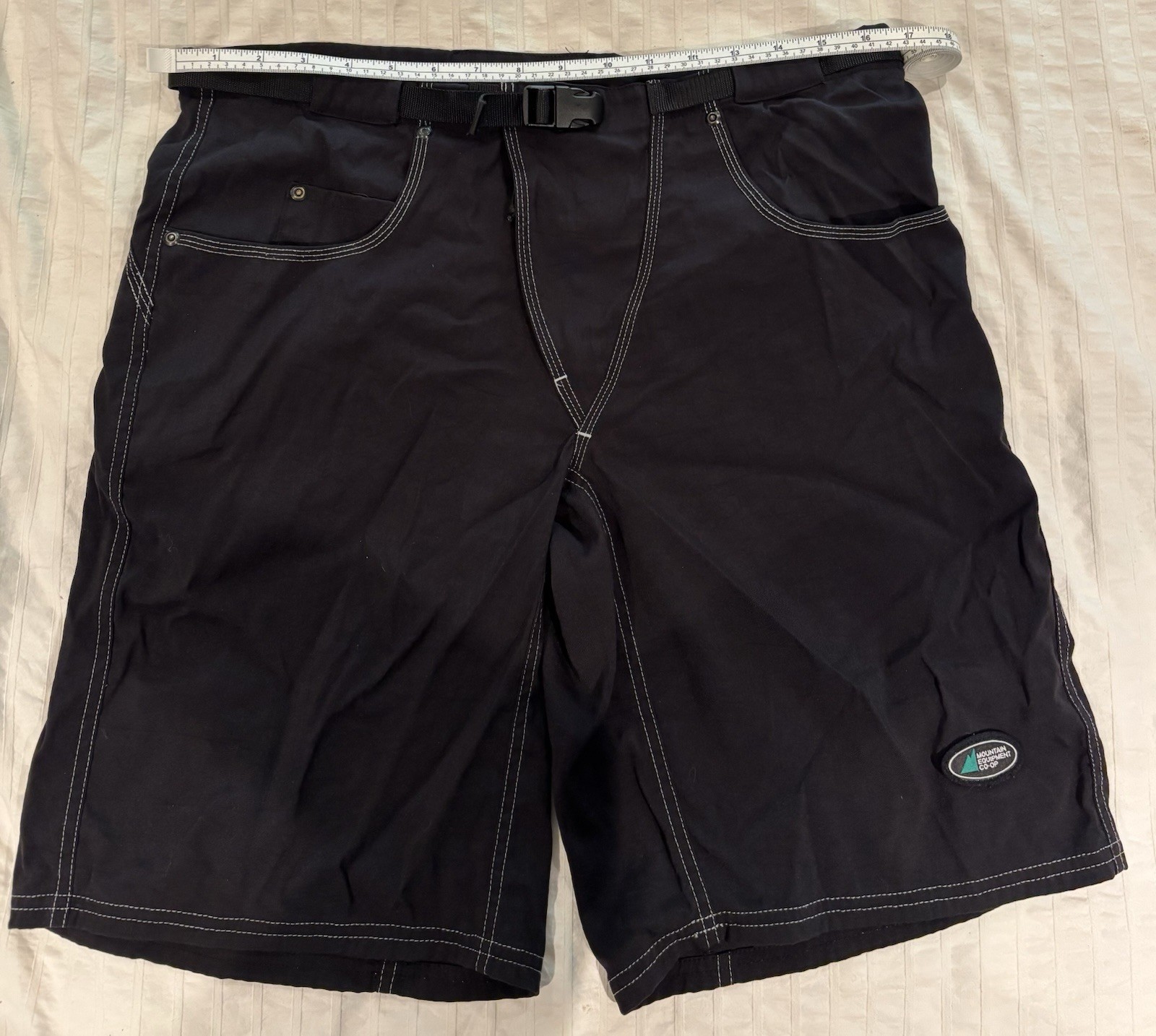 Mountain Equipment Co-op Vintage 1990’s MEC Black Nylon Biking Shorts SZ 33_4 Mountain Equipment Co-op Vintage 1990’s MEC Black Nylon Biking Shorts SZ 33