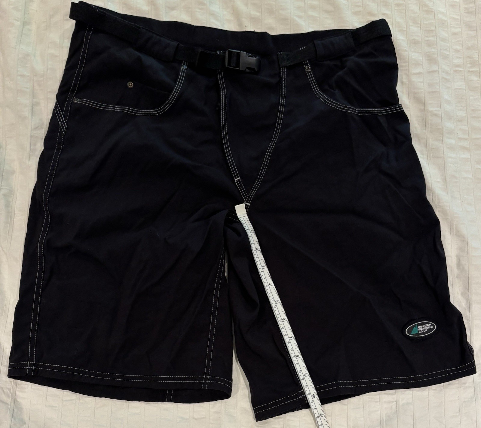 Mountain Equipment Co-op Vintage 1990’s MEC Black Nylon Biking Shorts SZ 33_5 Mountain Equipment Co-op Vintage 1990’s MEC Black Nylon Biking Shorts SZ 33