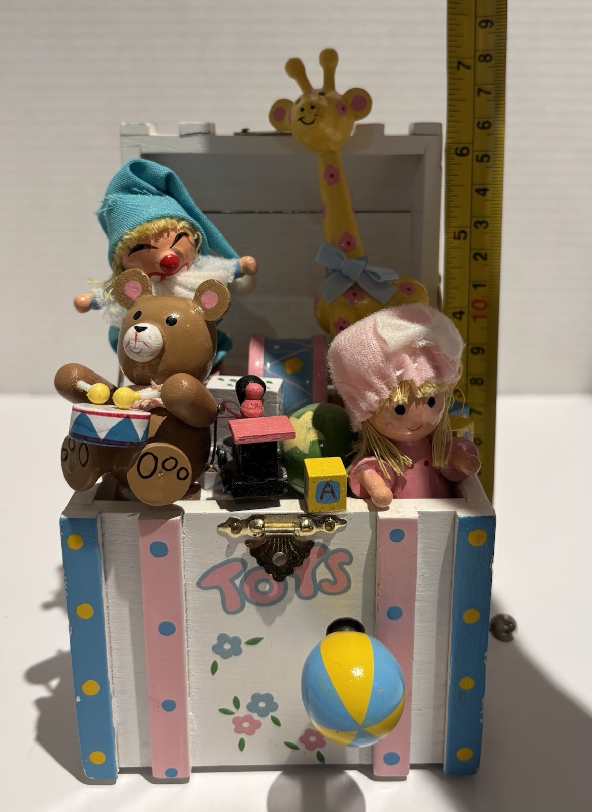 Vintage 1983 Enesco TOY BOX Giraffe Clown Bear Doll Music Box It's A Small World_6 Vintage 1983 Enesco TOY BOX Giraffe Clown Bear Doll Music Box It's A Small World
