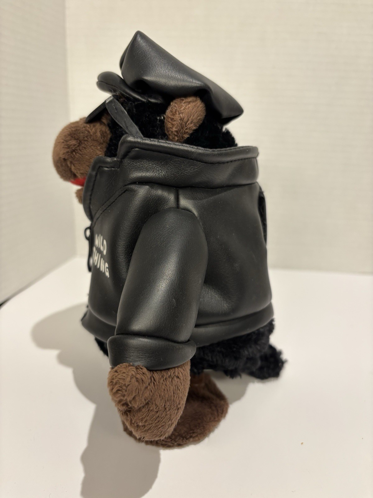 Dan Dee Singing Dancing Wild Thing Gorilla Plush Stuffed Toy Vintage 1999 Works_2 Dan Dee Singing Dancing Wild Thing Gorilla Plush Stuffed Toy Vintage 1999 Works