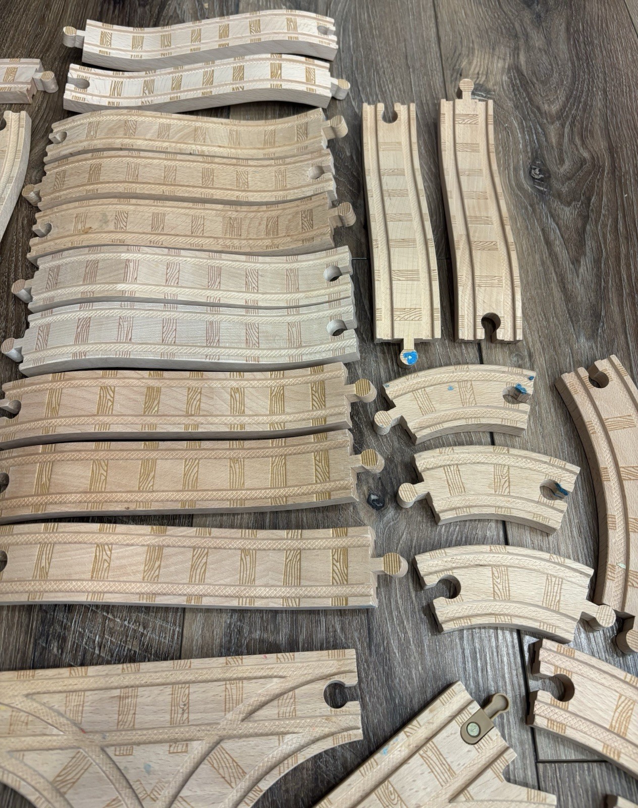 Thomas & Friends Train Wooden Railway Sodor Stacking Riser Bridge & 35+ Tracks_4 Thomas & Friends Train Wooden Railway Sodor Stacking Riser Bridge & 35+ Tracks