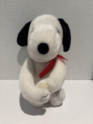 Peanuts Snoopy Vintage 1980’s Clinging / Hugging Plush Toy w/ Hook & Loop Paws