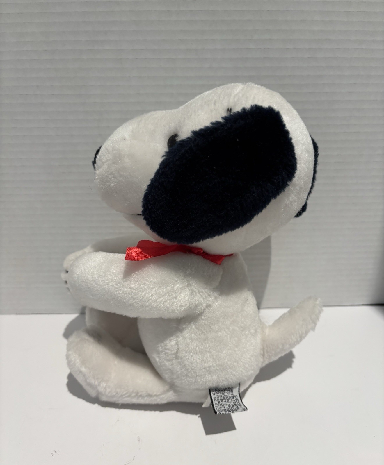 Peanuts Snoopy Vintage 1980’s Clinging / Hugging Plush Toy w/ Hook & Loop Paws_2 Peanuts Snoopy Vintage 1980’s Clinging / Hugging Plush Toy w/ Hook & Loop Paws