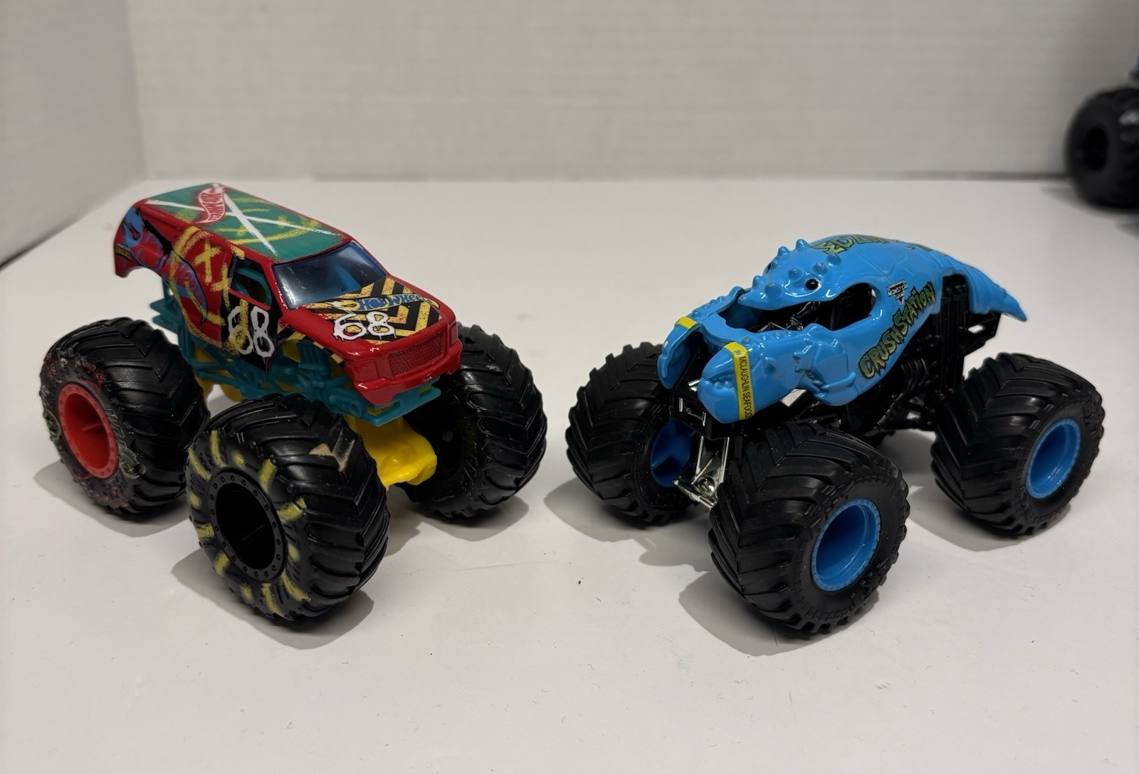 Crushstation Hot Wheels MONSTER JAM Truck & Demo Derby #68 Loose Lot Of 2_0 Crushstation Hot Wheels MONSTER JAM Truck & Demo Derby #68 Loose Lot Of 2