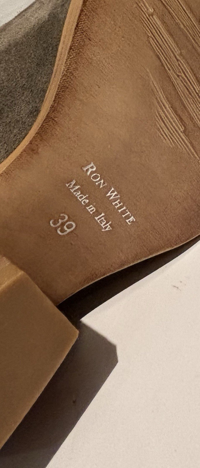 RON WHITE Brailee Ankle Boots Size EU 39 US 8.5 Taupe Suede Italy Western Tassel_4 RON WHITE Brailee Ankle Boots Size EU 39 US 8.5 Taupe Suede Italy Western Tassel