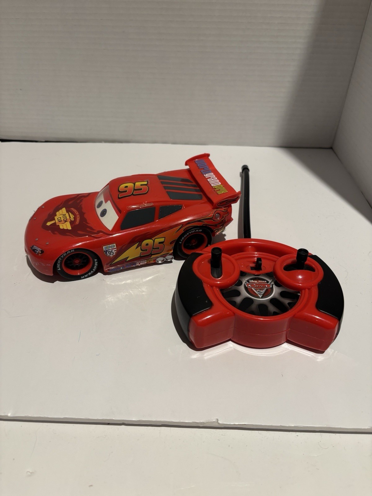 Air Hogs 2011 Disney RC Lightening McQueen Remote Control Cars Tested Works_1 Air Hogs 2011 Disney RC Lightening McQueen Remote Control Cars Tested Works