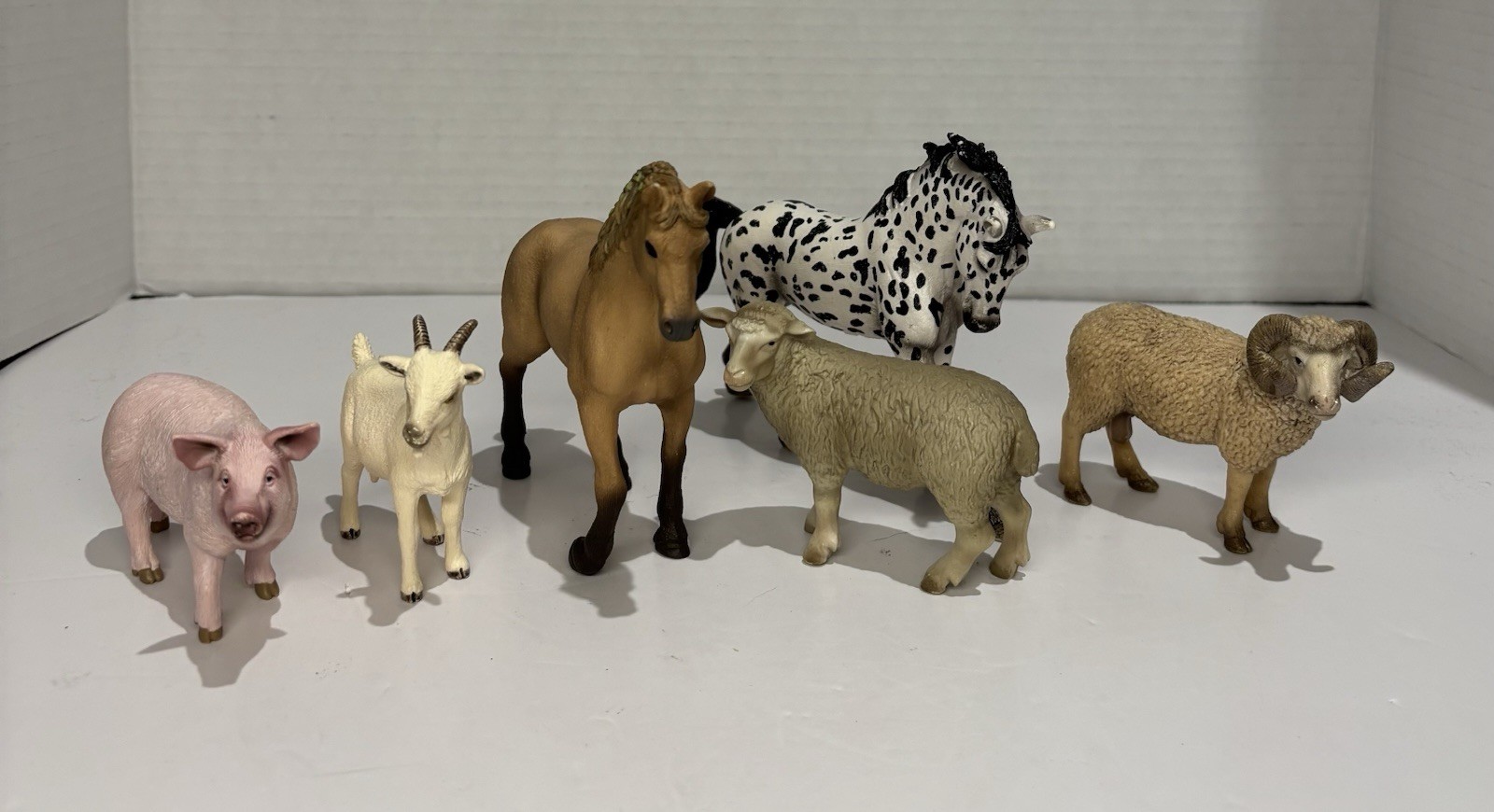 Schleich Farm Animals Lot of 6 Horse Pig Sheep Goat Ram Knabstrupper Retired_0 Schleich Farm Animals Lot of 6 Horse Pig Sheep Goat Ram Knabstrupper Retired