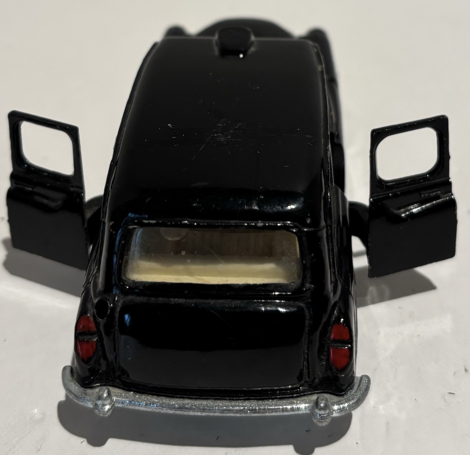 Vintage DINKY TOYS "LONDON" TAXI - 1972 - NO. 284 - 1:43 - DRIVER_3 Vintage DINKY TOYS "LONDON" TAXI - 1972 - NO. 284 - 1:43 - DRIVER