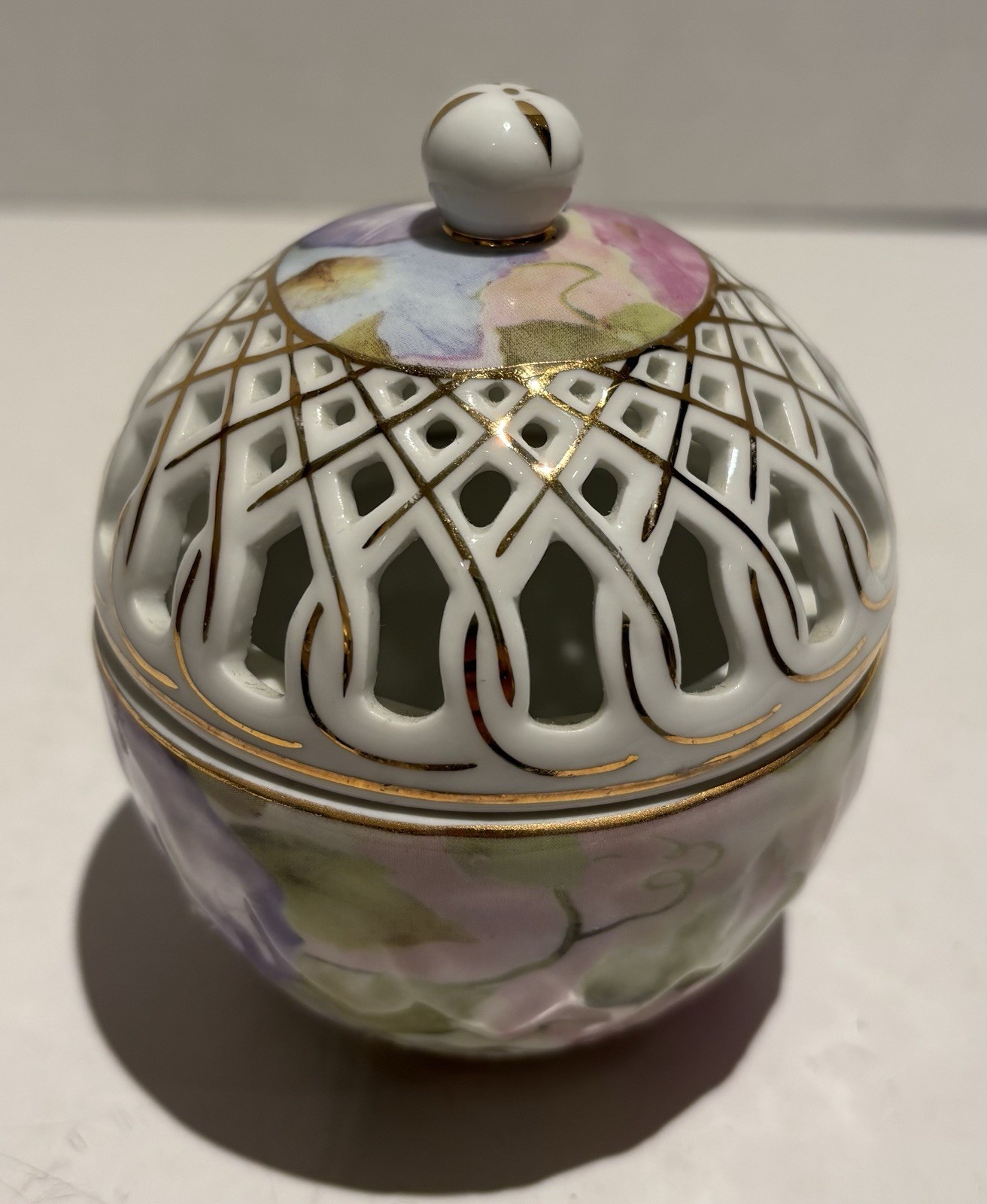 SKYE MCGHIE Morning Glory Floral Trinket Box Sugar Cube Bowl w/ Lattice Lid VGUC_3 SKYE MCGHIE Morning Glory Floral Trinket Box Sugar Cube Bowl w/ Lattice Lid VGUC