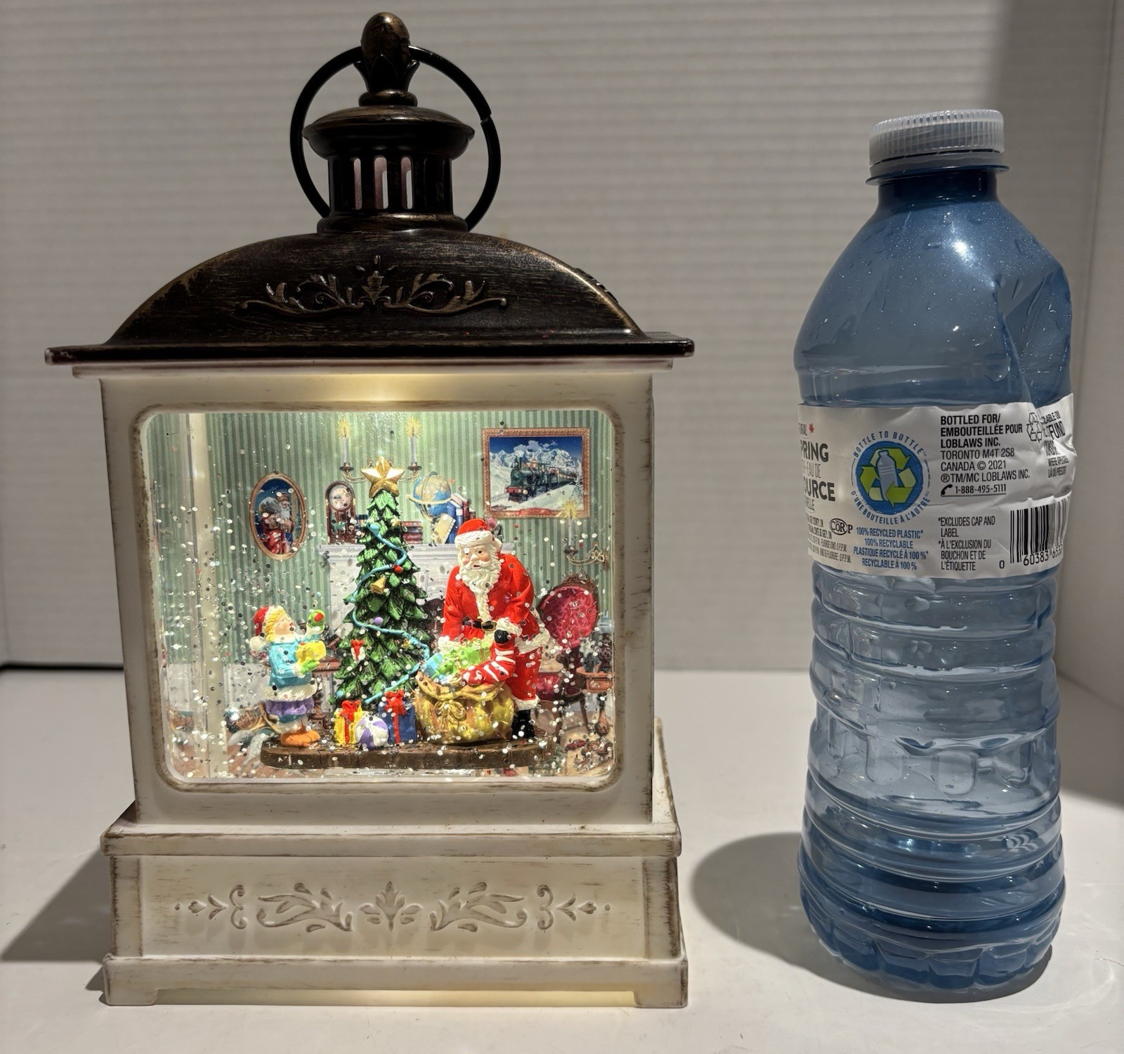 Santa & Friends Lighted Water Lantern Snow Christmas Holiday Diorama_4 Santa & Friends Lighted Water Lantern Snow Christmas Holiday Diorama