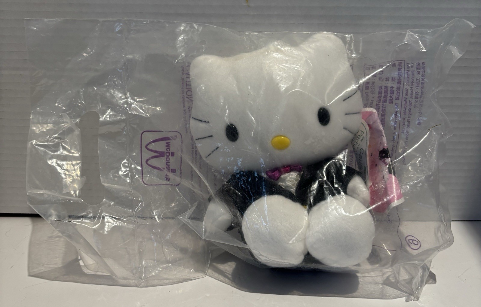 Vintage Sanrio 1999 Hello Kitty Tuxedo Beanie Plush Doll SEALED Rare McDonald’s_0 Vintage Sanrio 1999 Hello Kitty Tuxedo Beanie Plush Doll SEALED Rare McDonald’s