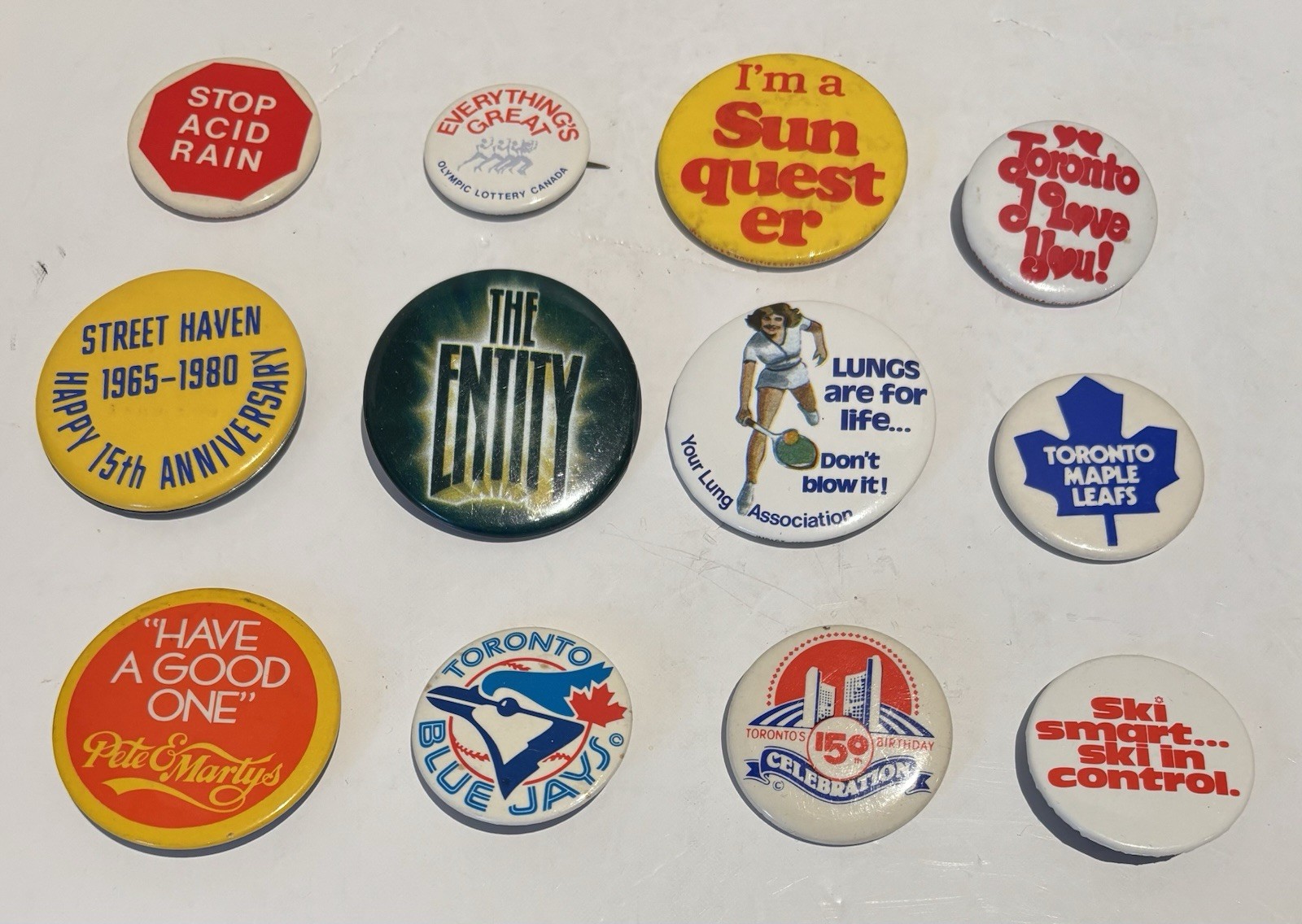 Vintage 1980’s Retro Pinback Buttons Lot Of 12 - Sports Movies Pop Culture_0 Vintage 1980’s Retro Pinback Buttons Lot Of 12 - Sports Movies Pop Culture