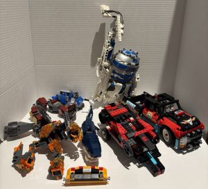 Lot Of Incomplete Lego Star Wars R2D2 Transformers Car Show Whale +more
