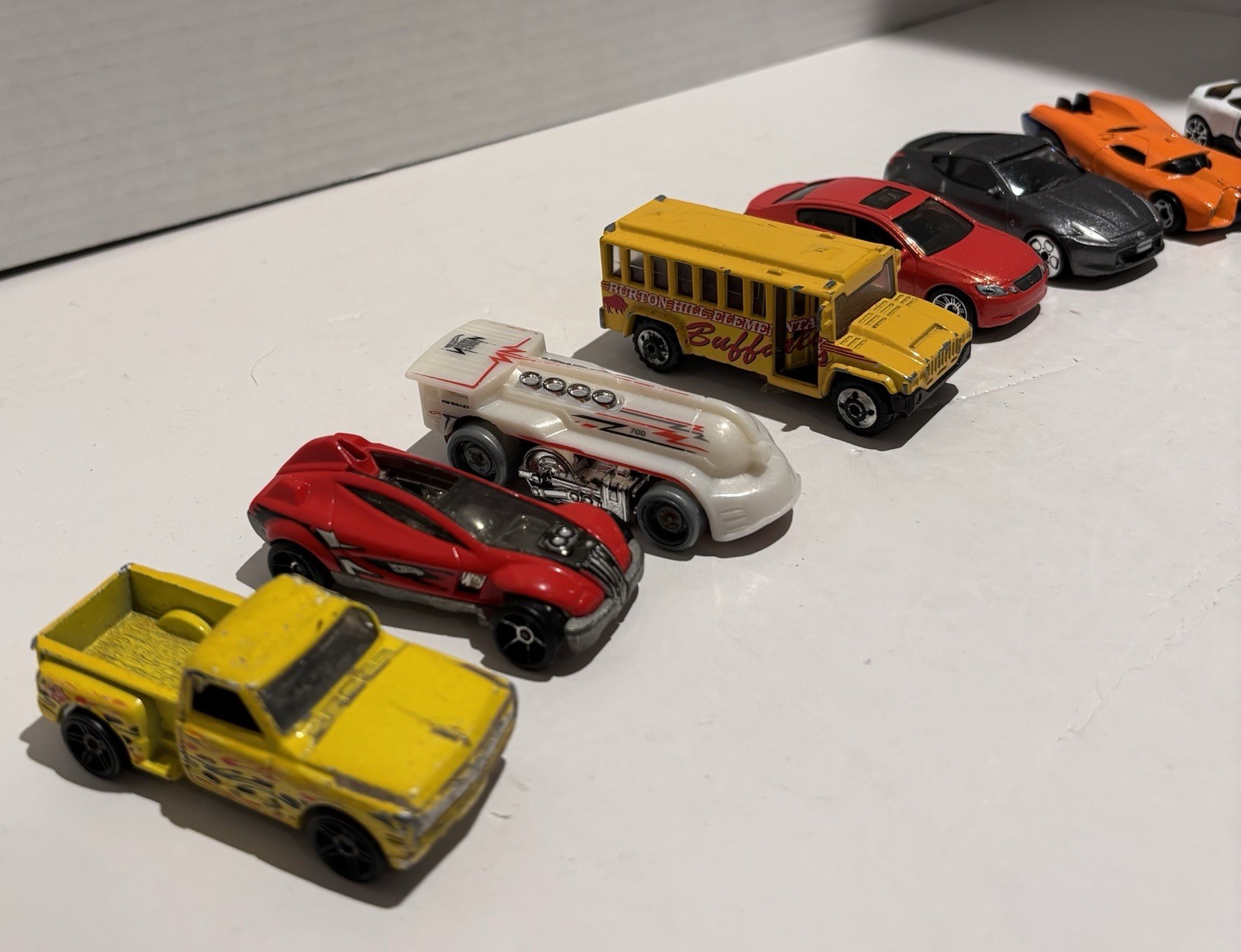 Vintage Y2K Diecast 9 Car Lot - Tonka Matchbox Hotwheels Realtoy Die Cast_4 Vintage Y2K Diecast 9 Car Lot - Tonka Matchbox Hotwheels Realtoy Die Cast