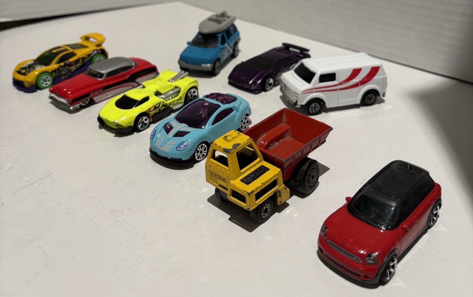 Vintage Hot Wheels Matchbox Lot of 9 1978 - 2000’s Die Cast Metal_4 Vintage Hot Wheels Matchbox Lot of 9 1978 - 2000’s Die Cast Metal