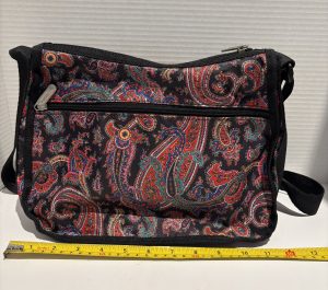 Vintage 90’s LeSportsac Everyday Crossbody Bag Multi Paisley Nylon Zip Pockets img 0650